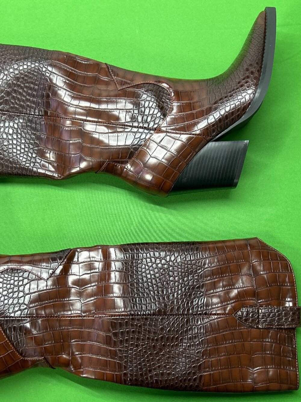 Fashionable tall boots - Picture 5 of 9